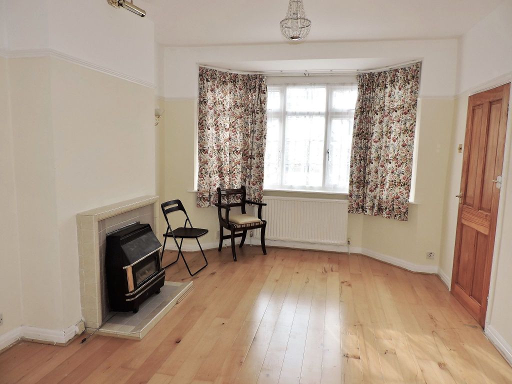 Property photo 3 of 16 Photograph 5
