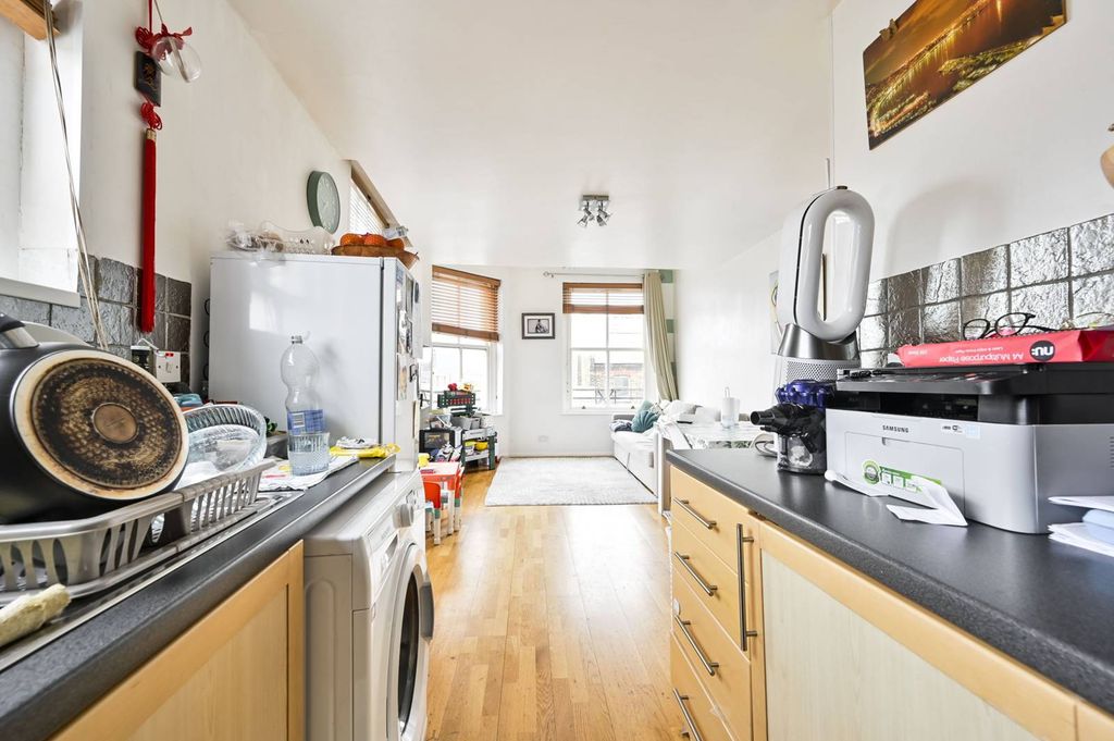 Property photo 3 of 7