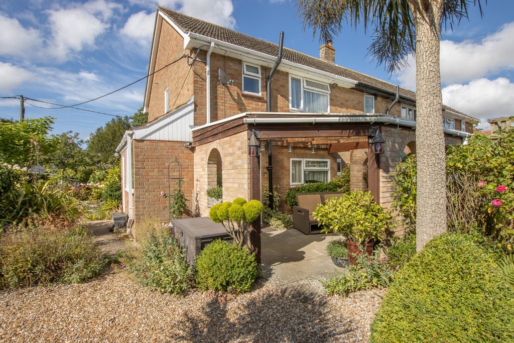 Property photo 2 of 25 4355812