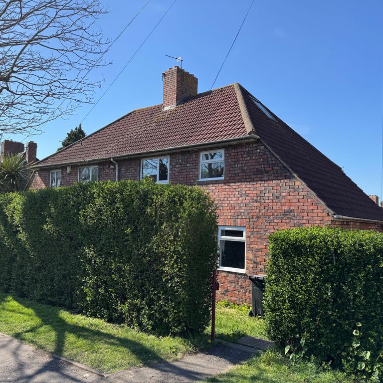 Property photo 2 of 35