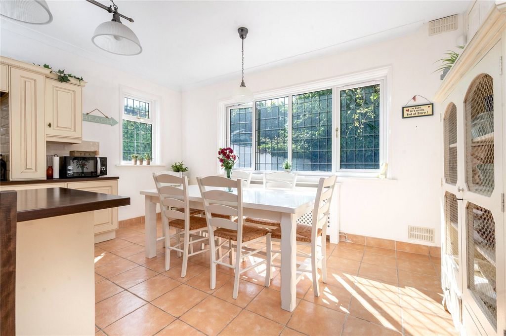 Additional image 23 of 6 bed detached house for saleToller Road, Stoneygate, Leicester LE2