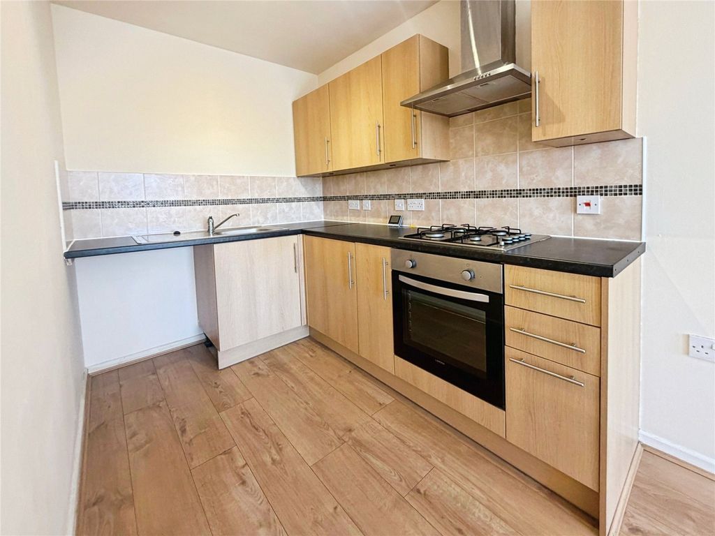 Property photo 3 of 9 Picture No. 05