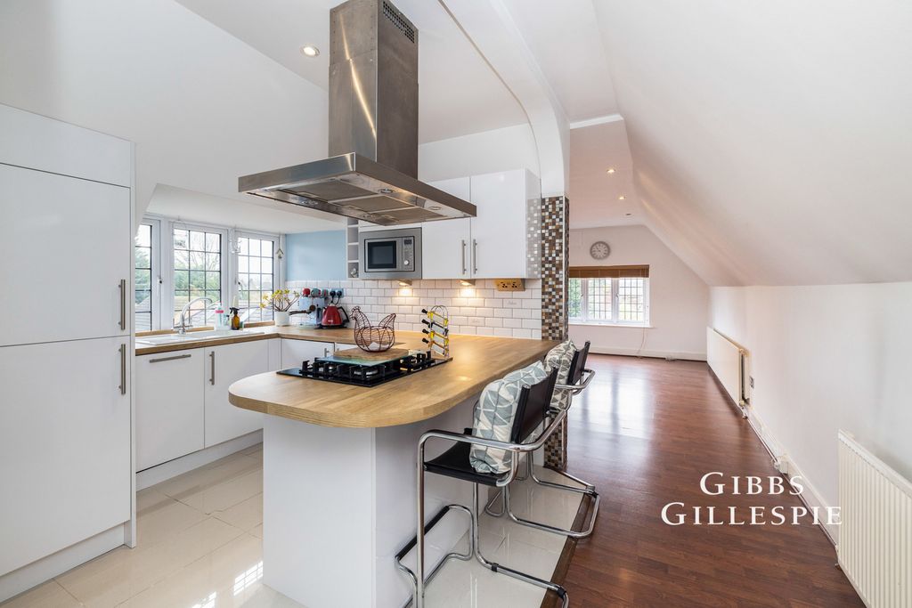 Property photo 1 of 10 Pbox-Img.Jpg