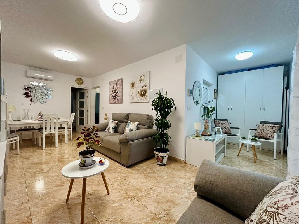 Property photo 2 of 40