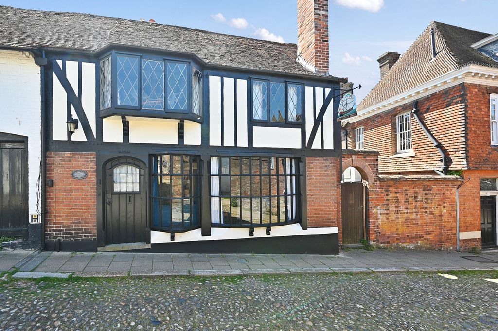 Property photo 1 of 32
