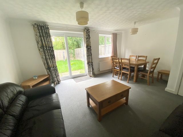Property photo 3 of 10 Living Room