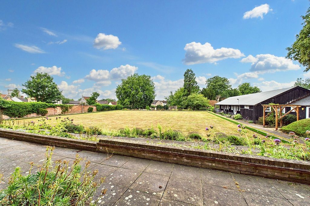 Property photo 2 of 14
