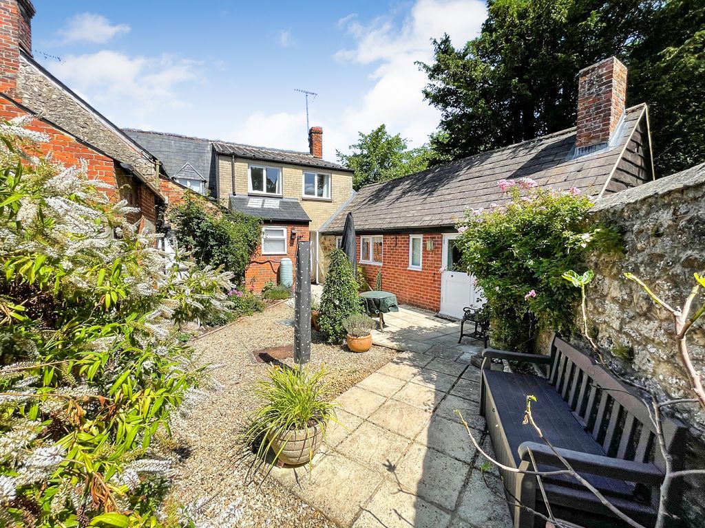 Property photo 2 of 13 24
