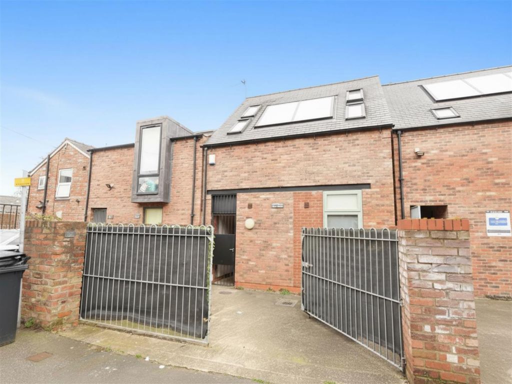 Property photo 1 of 11 P1000204.Png