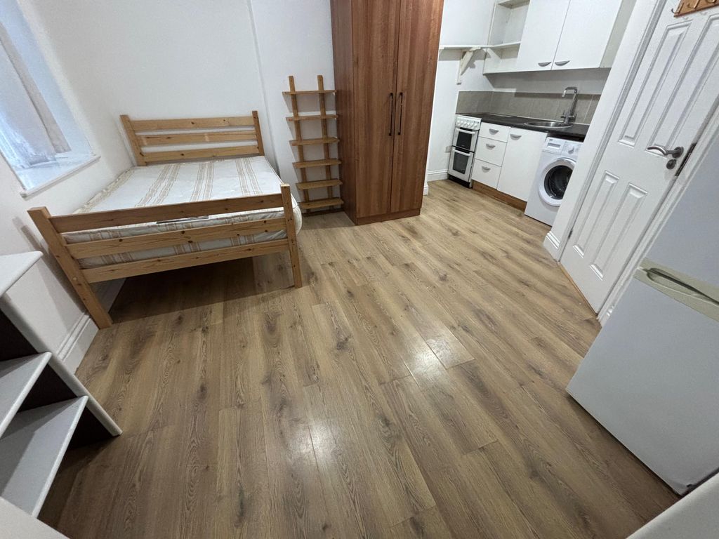 Property photo 1 of 4