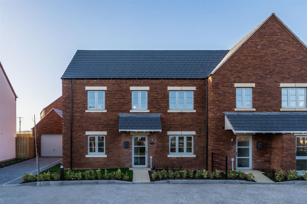 Property photo 1 of 19 Exterior