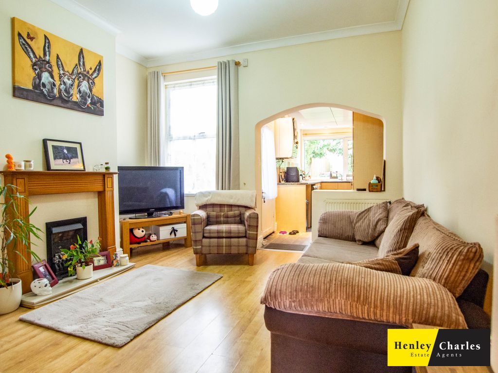 Property photo 3 of 9