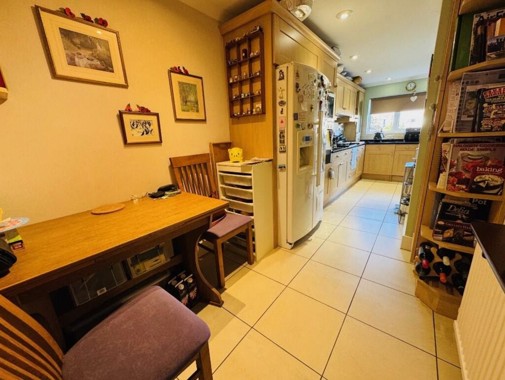 Property photo 2 of 20