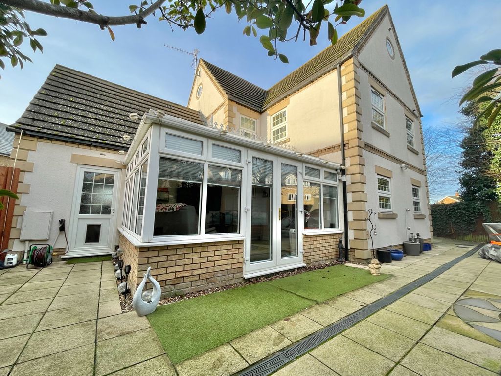 5 bed detached house for saleBlue Ridge Gardens, March PE15