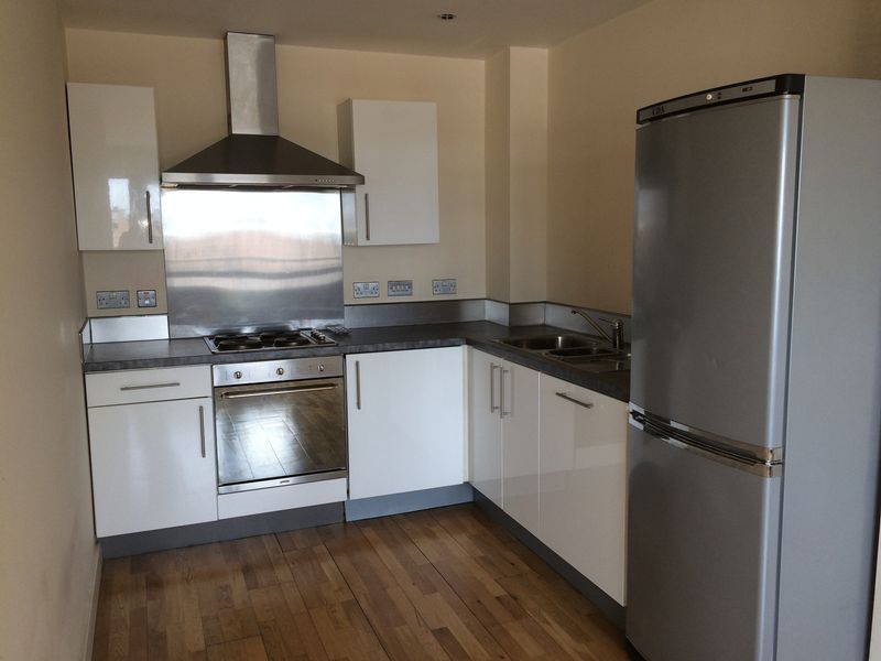 Property photo 1 of 4 Kitchen