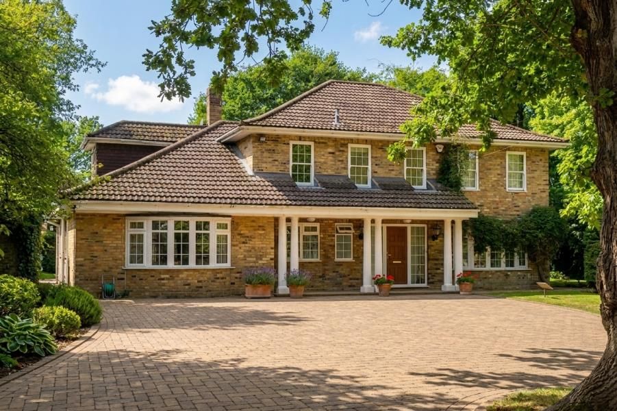 Property photo 1 of 12