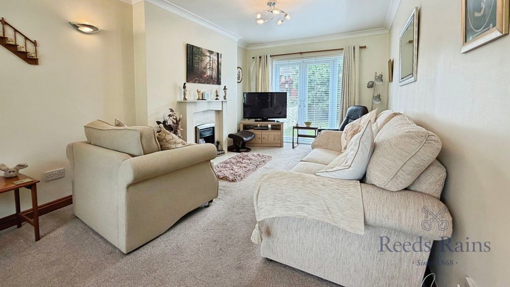 Property photo 2 of 17 Pbox-Img.Jpg