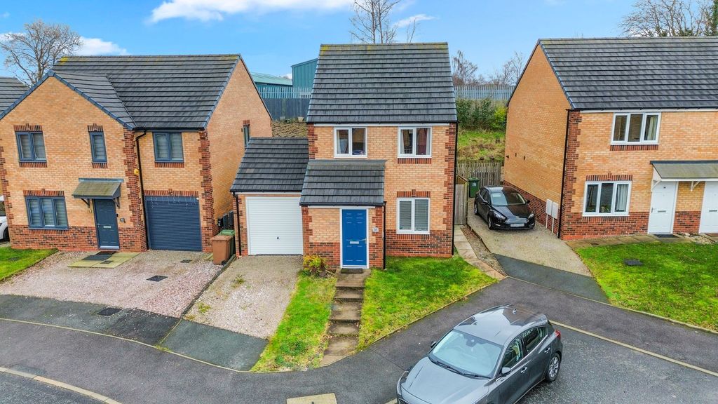 Property photo 1 of 26