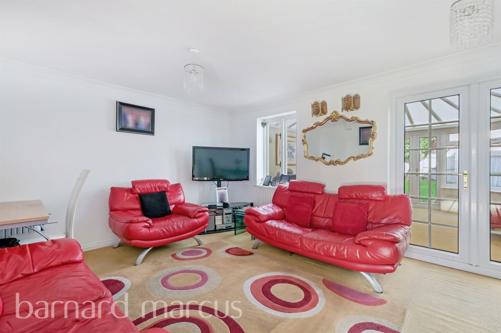Property photo 3 of 11
