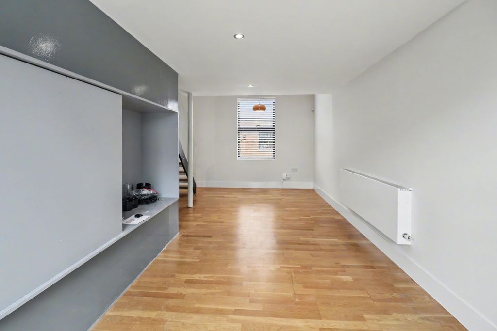 Property photo 3 of 14 Img_2253