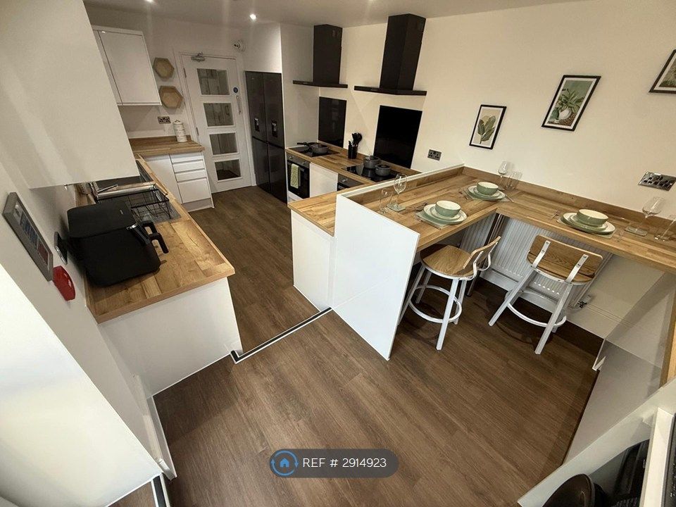 Property photo 1 of 26