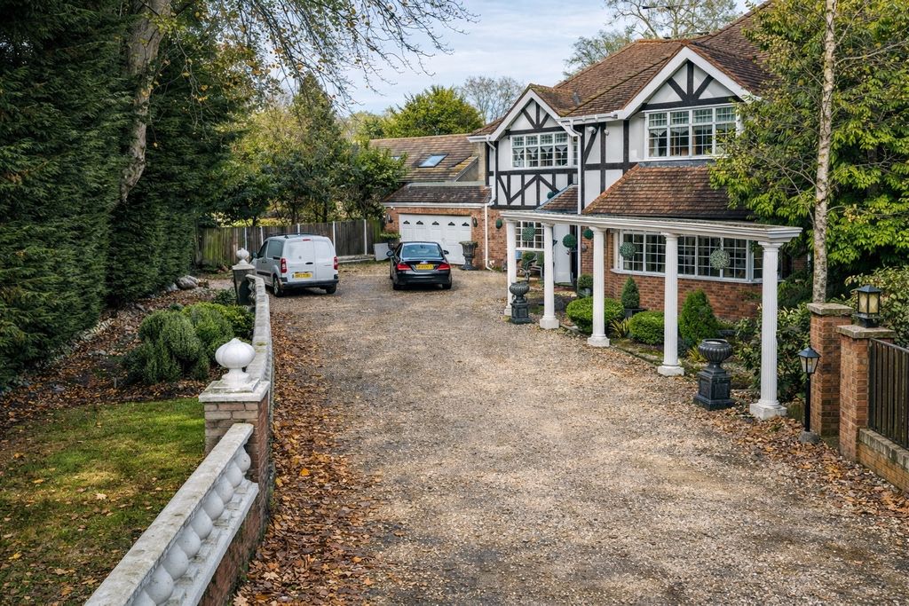 Property photo 3 of 32 4600774