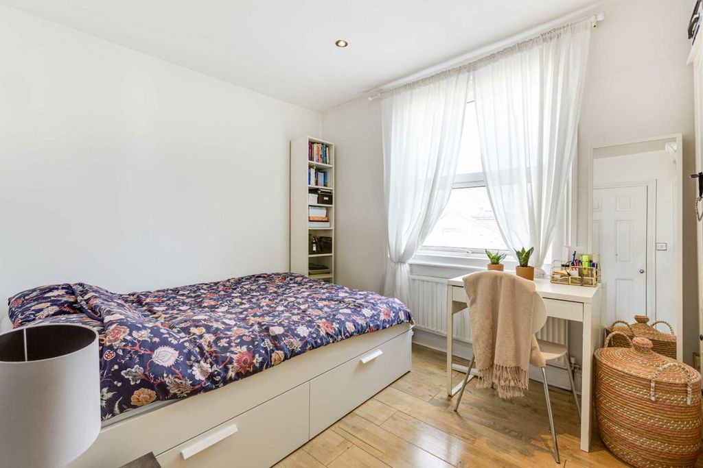 Property photo 3 of 4