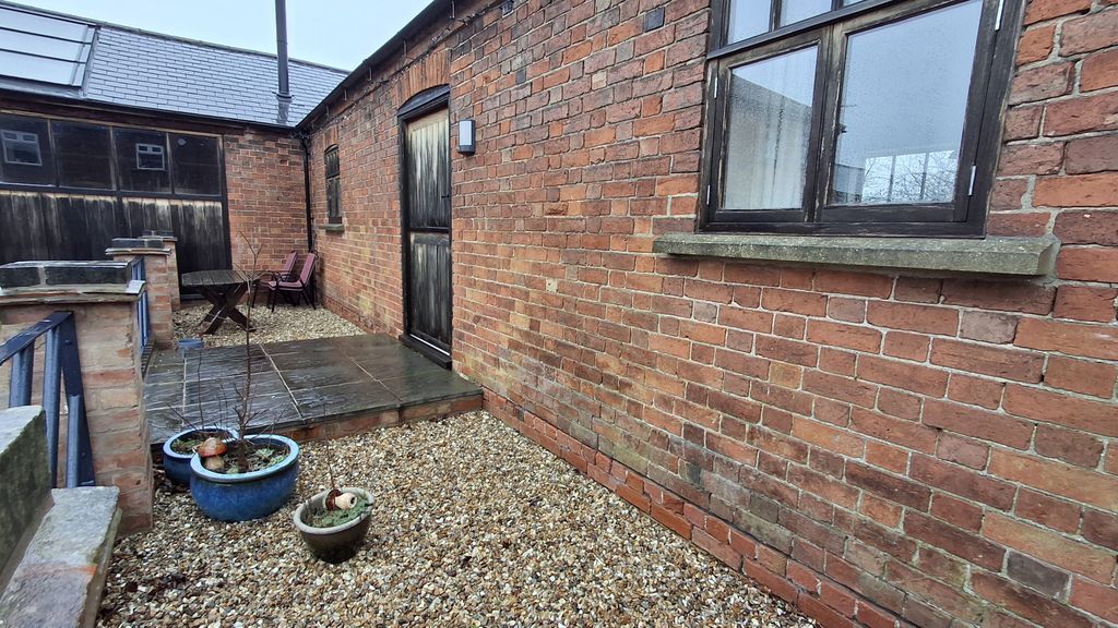 Property photo 3 of 14 Front