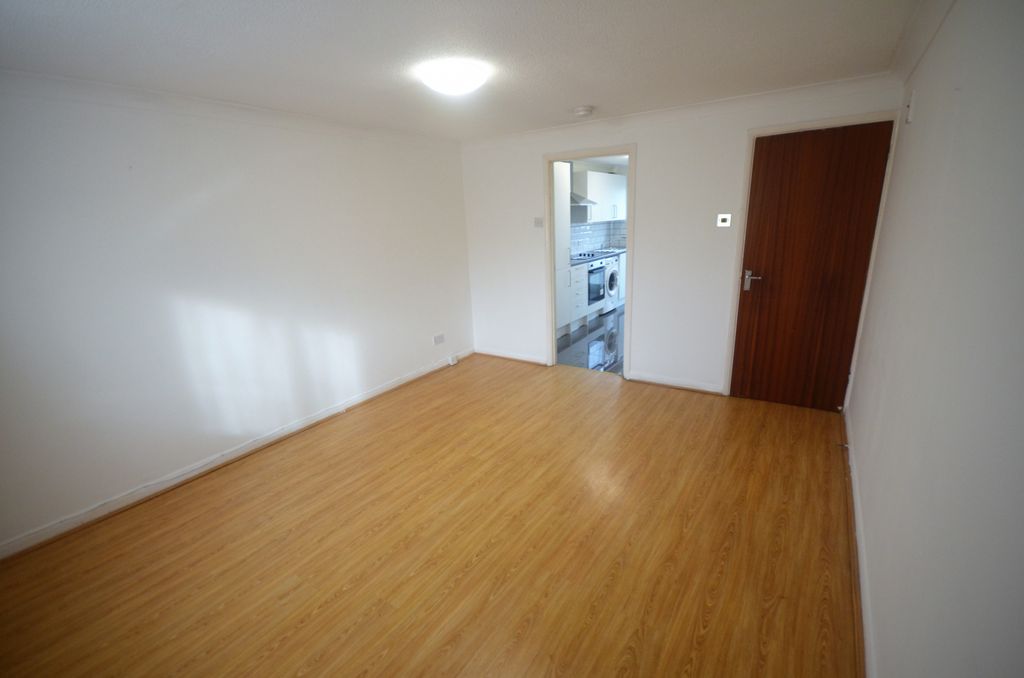 Property photo 3 of 11 Gallery