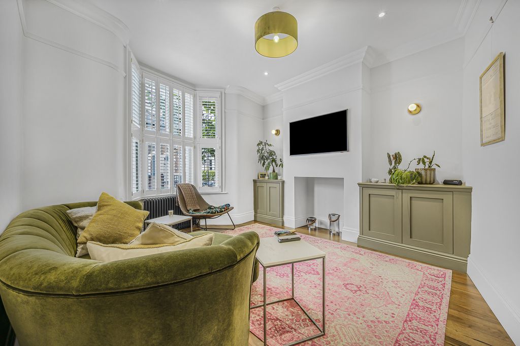 Property photo 2 of 13