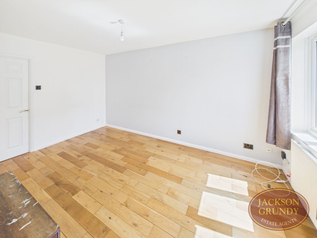 Property photo 2 of 9 Kingsmead