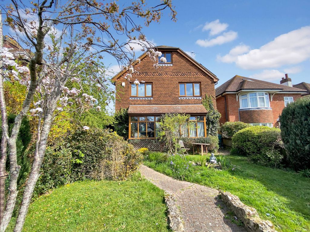 Property photo 1 of 31