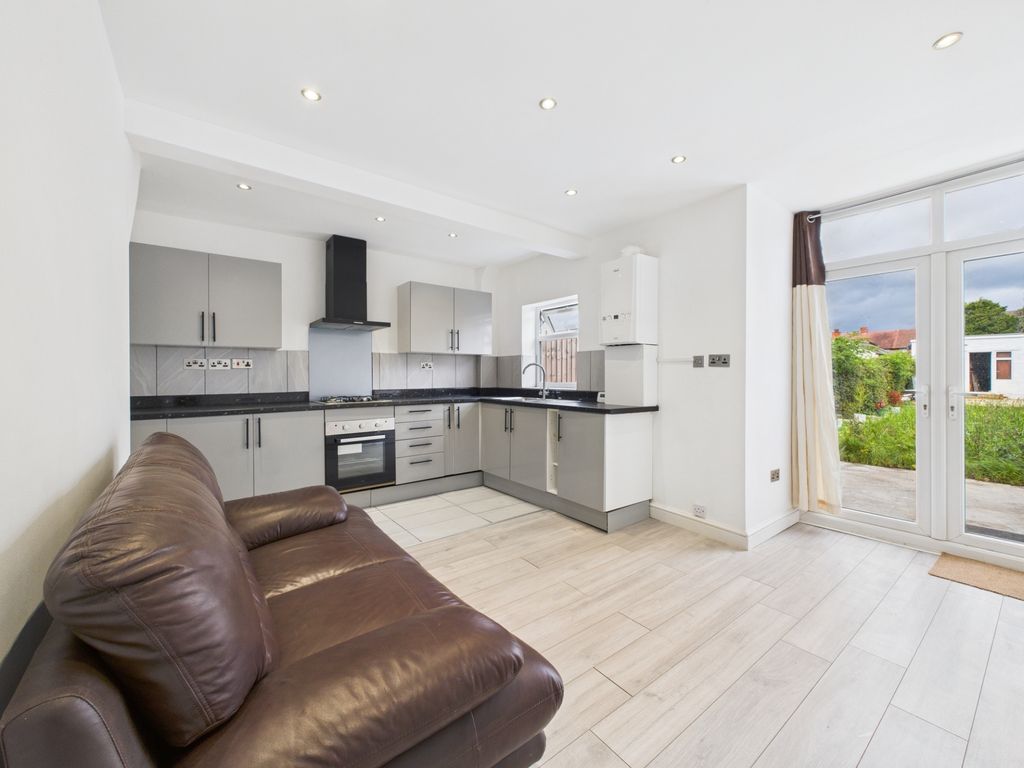 Property photo 3 of 13 Photo 10