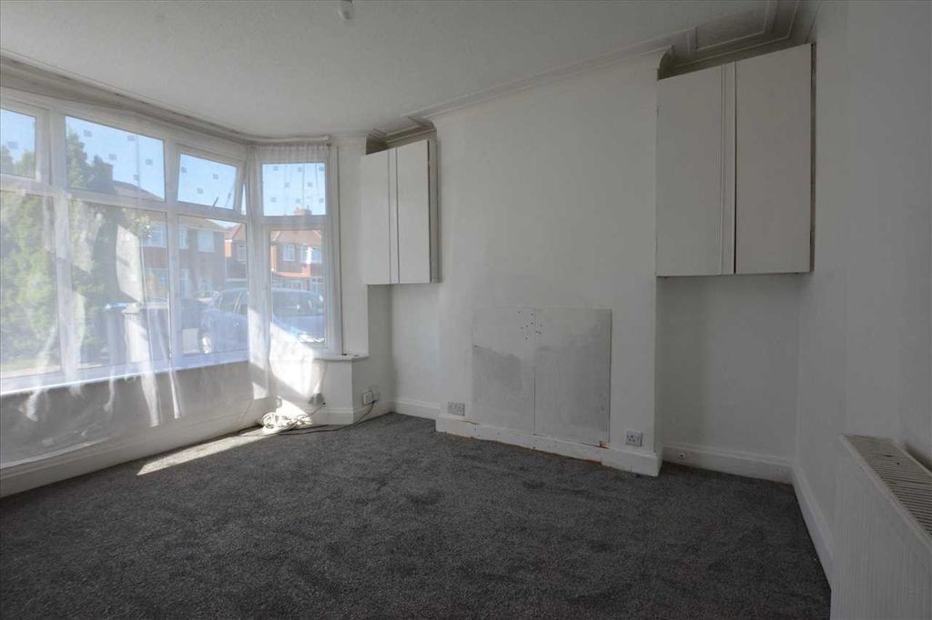 Property photo 1 of 5 Main Picture
