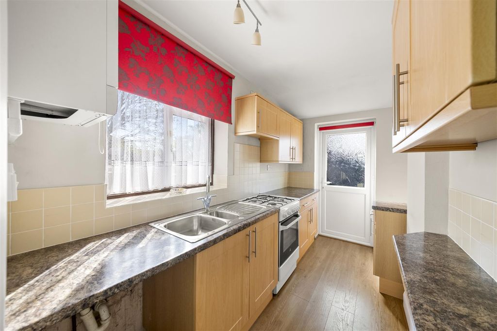 Property photo 3 of 17 2