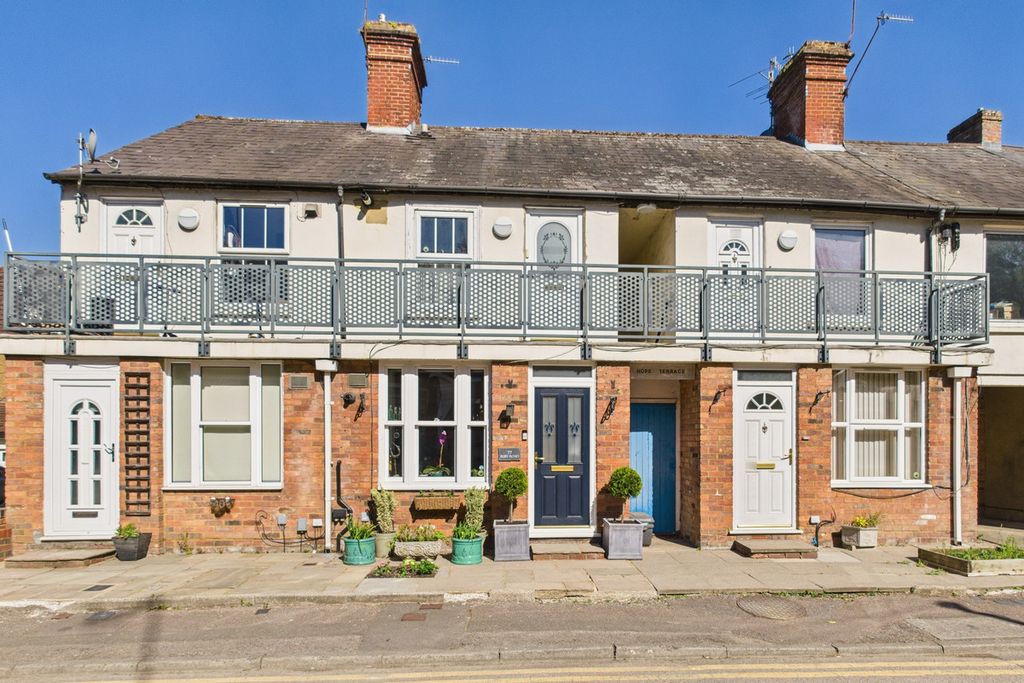 Property photo 3 of 18