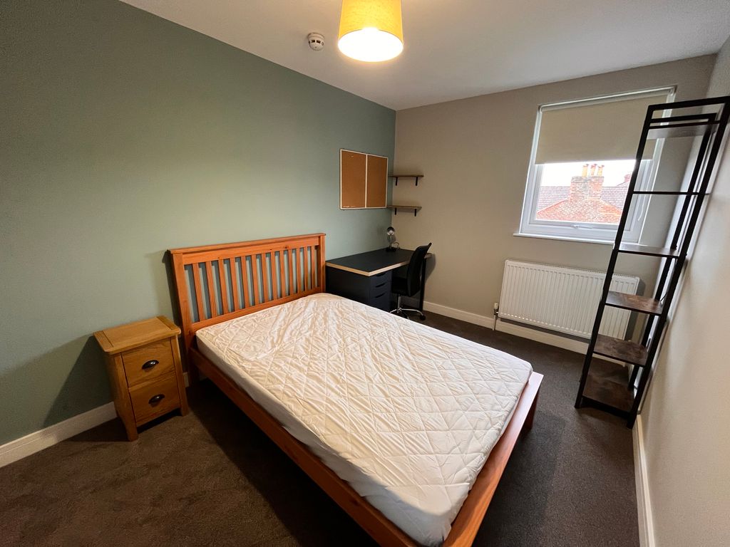 Property photo 1 of 7 3