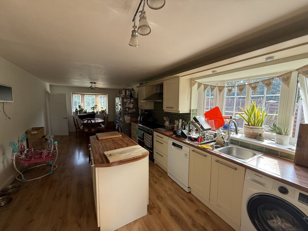 Property photo 2 of 15