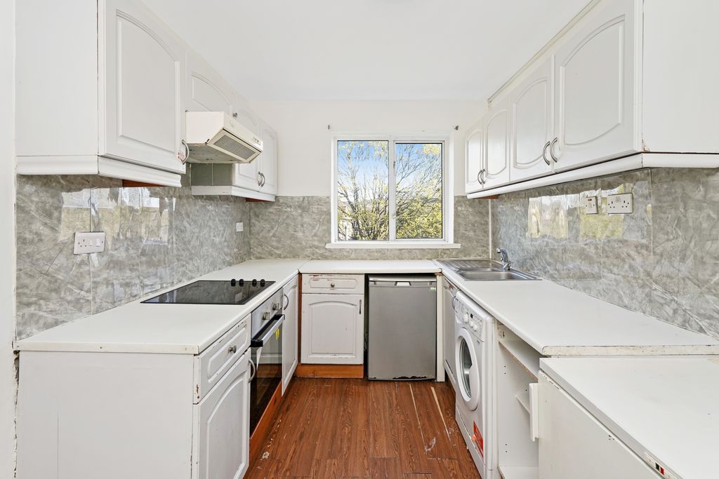 Property photo 3 of 11 Property Image 3