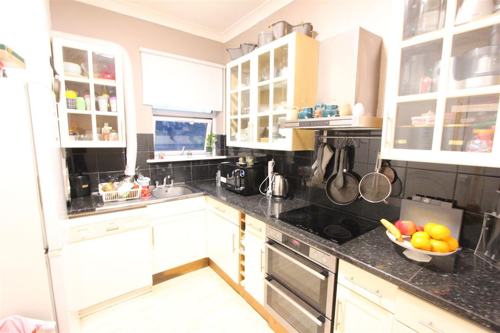 Property photo 3 of 8 Img_0472.Jpg