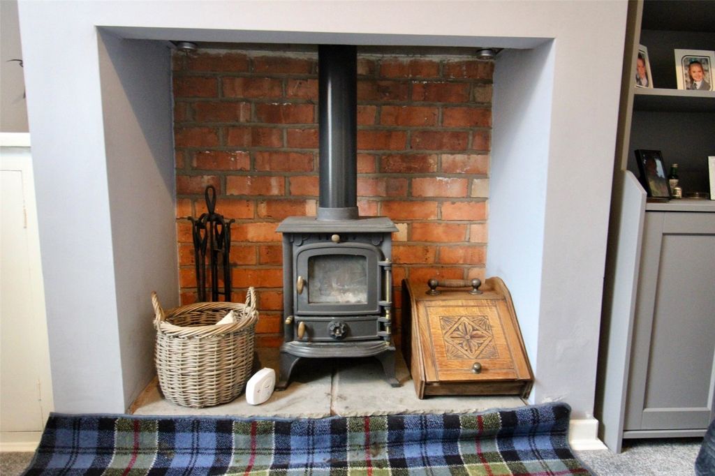 Property photo 3 of 16 Log Burner