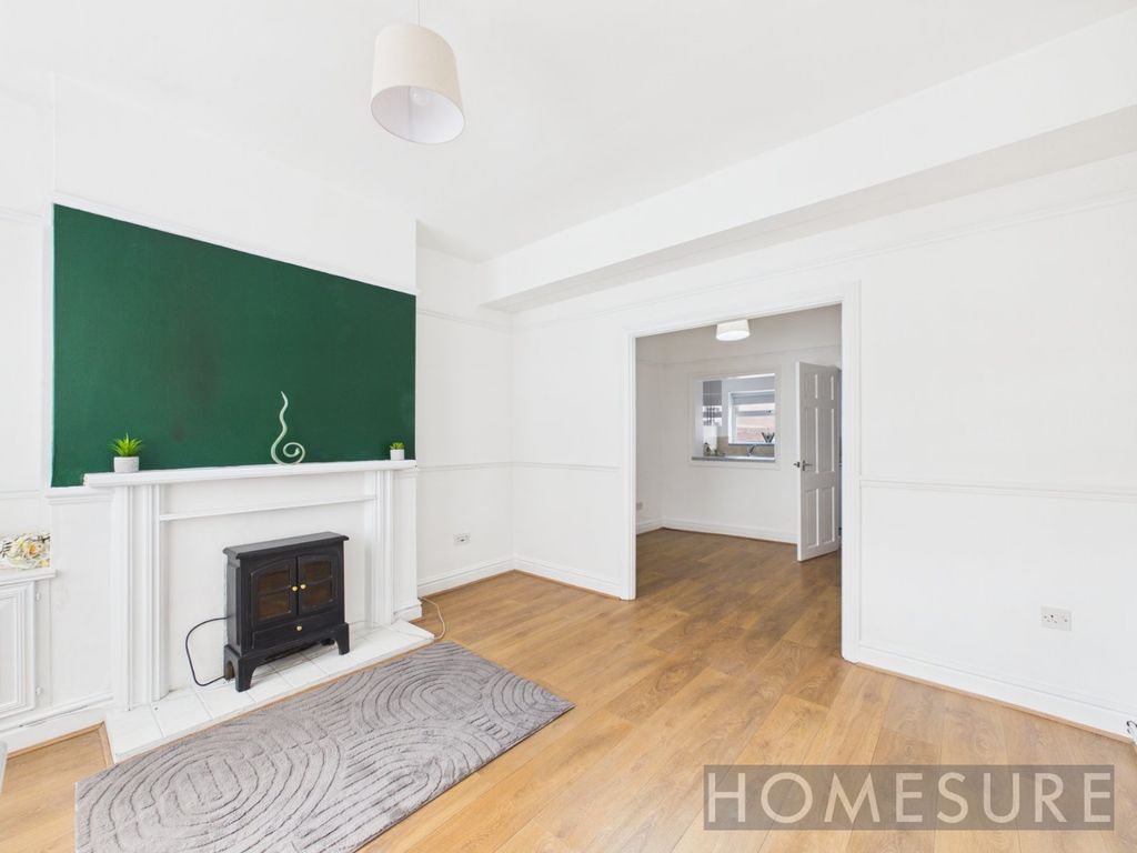 Property photo 2 of 27 Picture No. 05