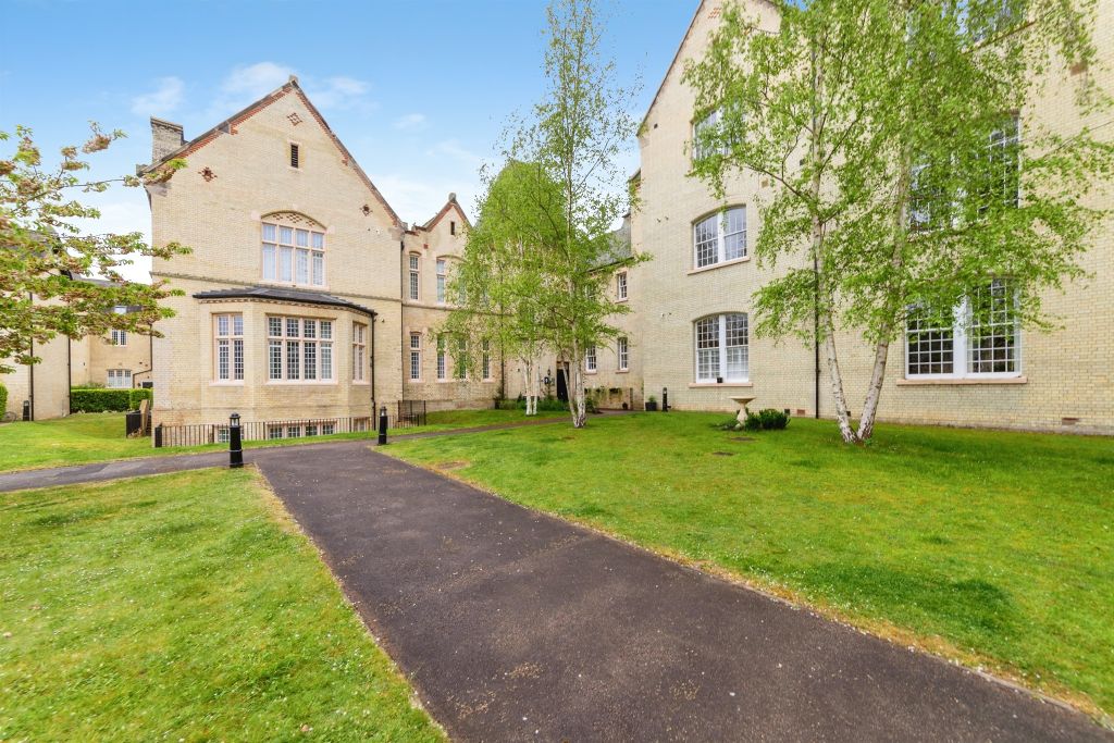 Property photo 1 of 20