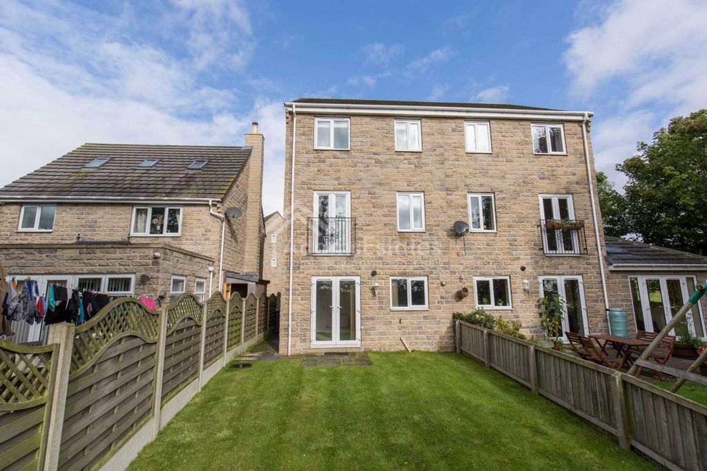 Additional image 14 of 4 bed semi-detached house for saleHighfield Court, Batley WF17