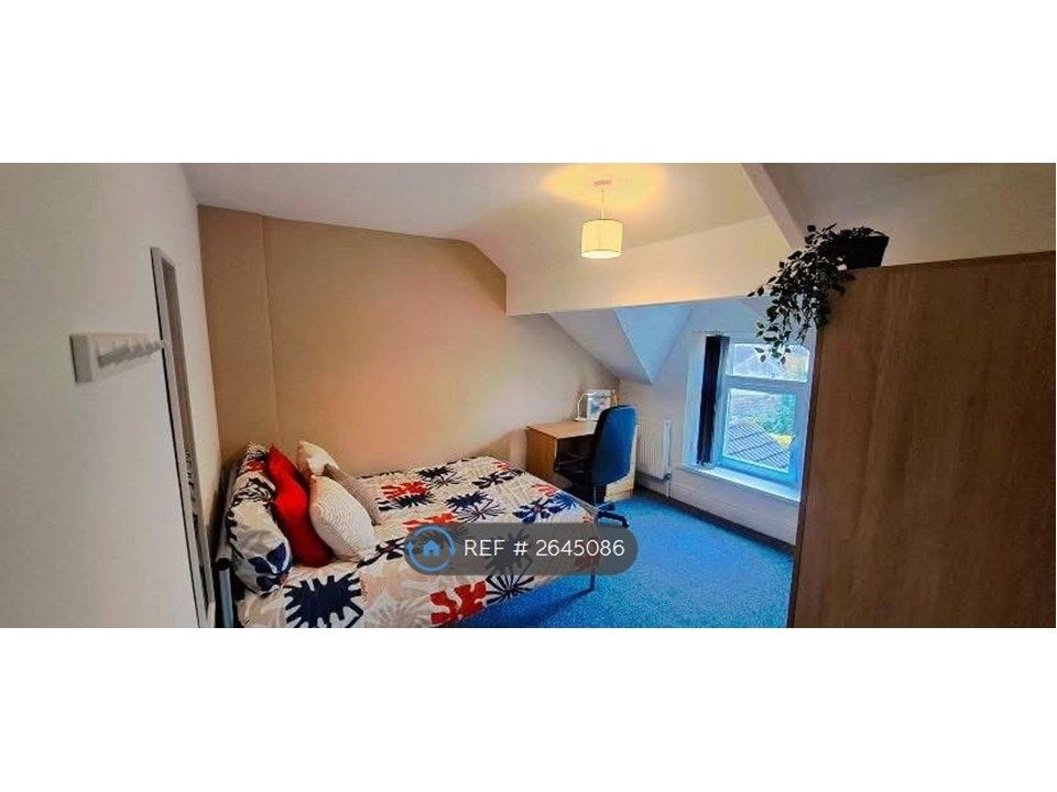 Property photo 1 of 5 Fully Furnished Bedrooms