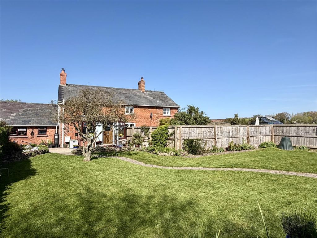 Property photo 1 of 40