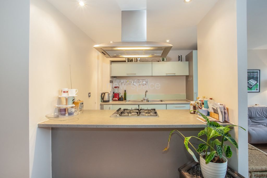 Property photo 2 of 9 Photo 2