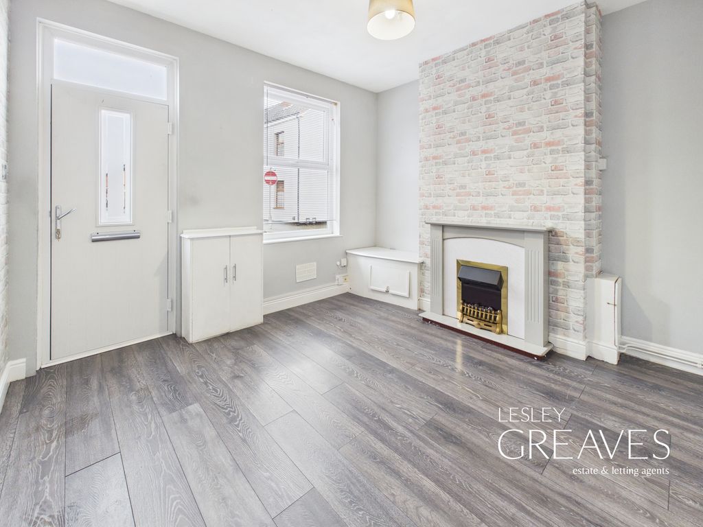 Property photo 2 of 20 Living Room