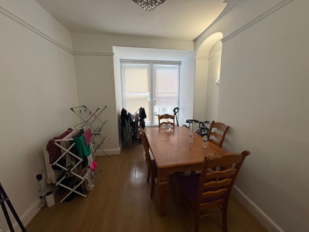 Property photo 3 of 7 Img_0043