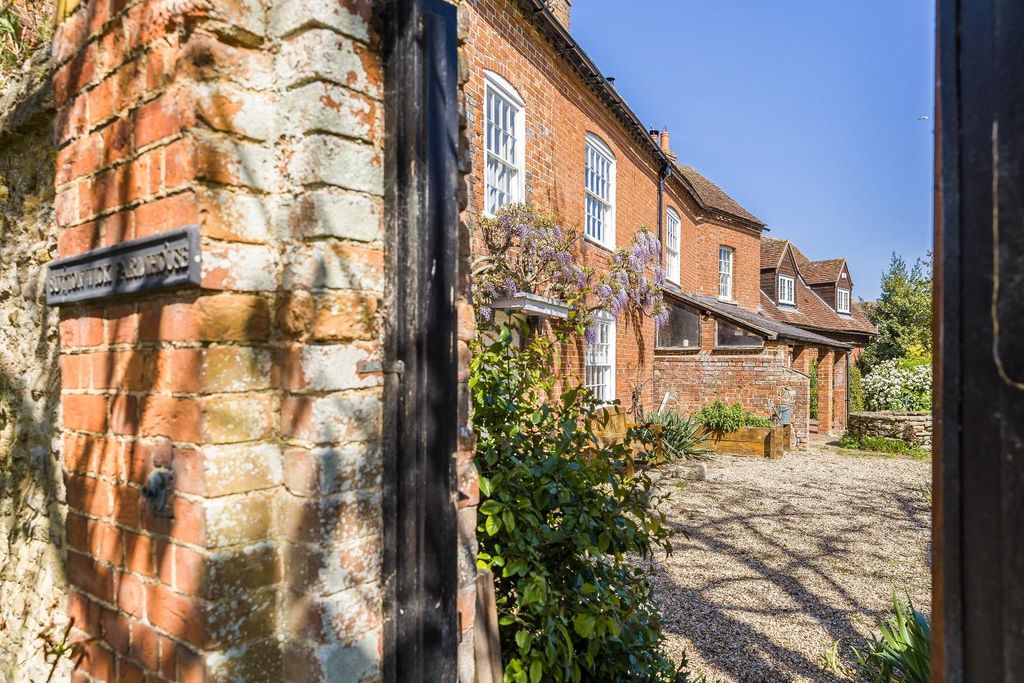 Property photo 1 of 44 Walled Garden Gate Approach.Jpg